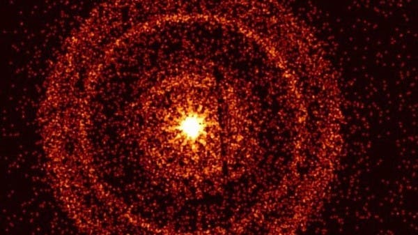انفجار غامض من الضوء قادم من ثقب أسود مسلط على الأرض