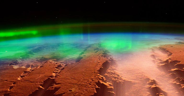 هكذا يبدو الشفق القطبي في المريخ